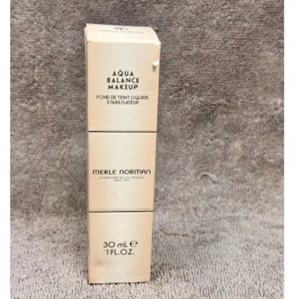 Merle Norman Aqua Balance Makeup Liquid Foundation L18 1oz New In Box Semi-Matte